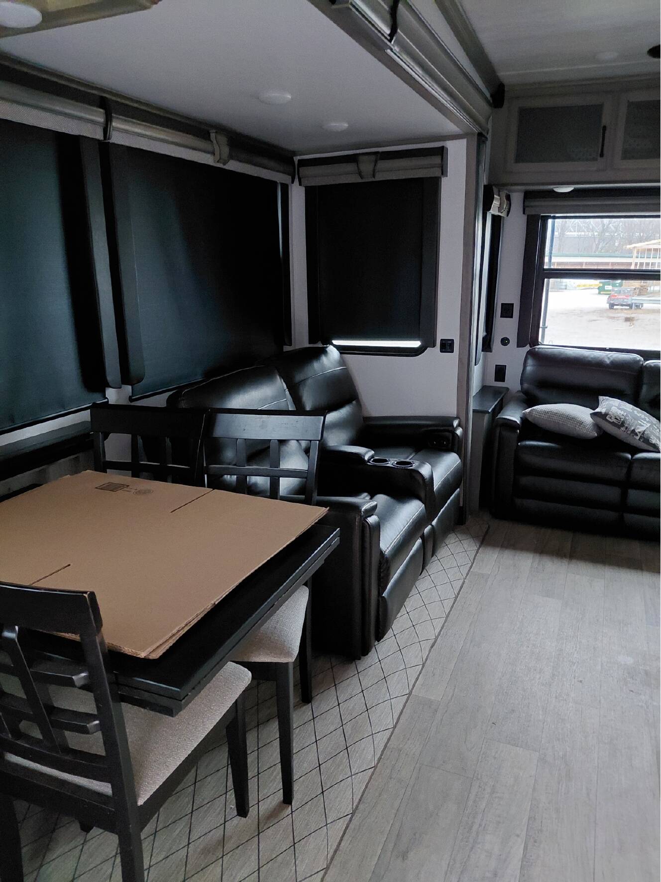 A photo of this 2022 Keystone MONTANA 3231CK