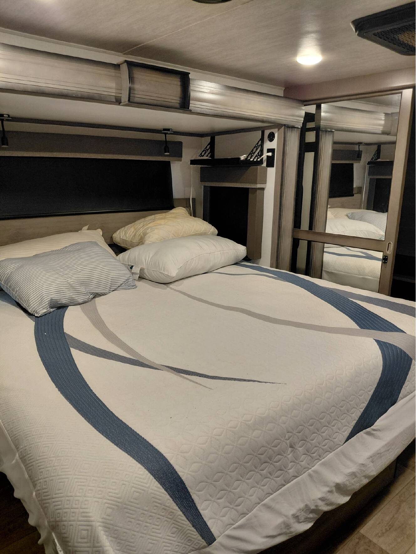 A photo of this 2022 Keystone MONTANA 3231CK