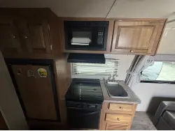2018 FOREST RIVER ROCKWOOD MINI LITE 1905