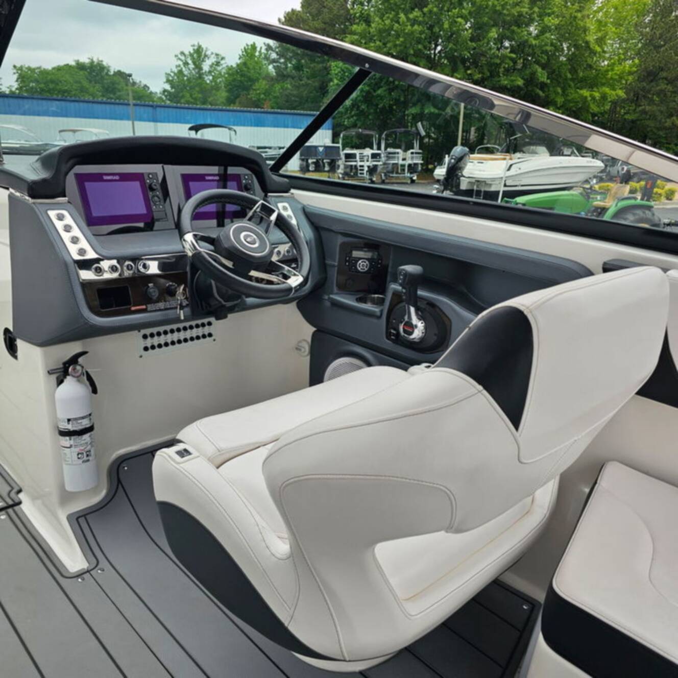 A photo of this 2021 Chaparral 307 SSX