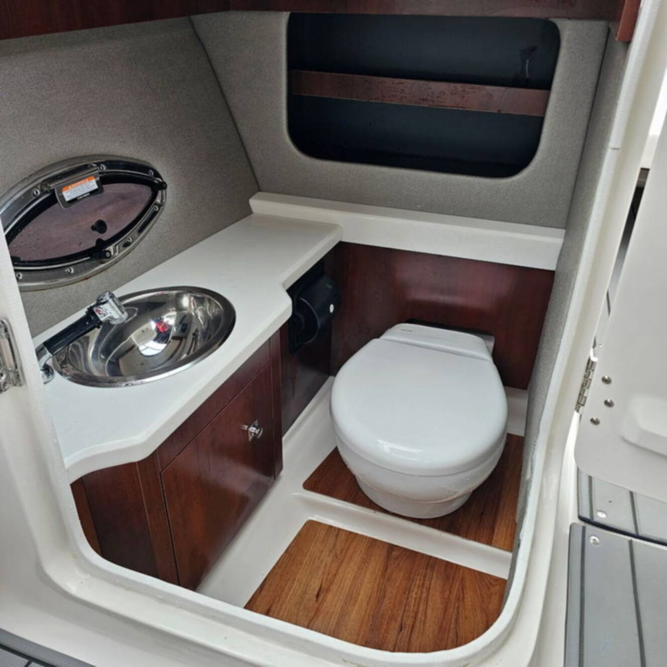 A photo of this 2021 Chaparral 307 SSX