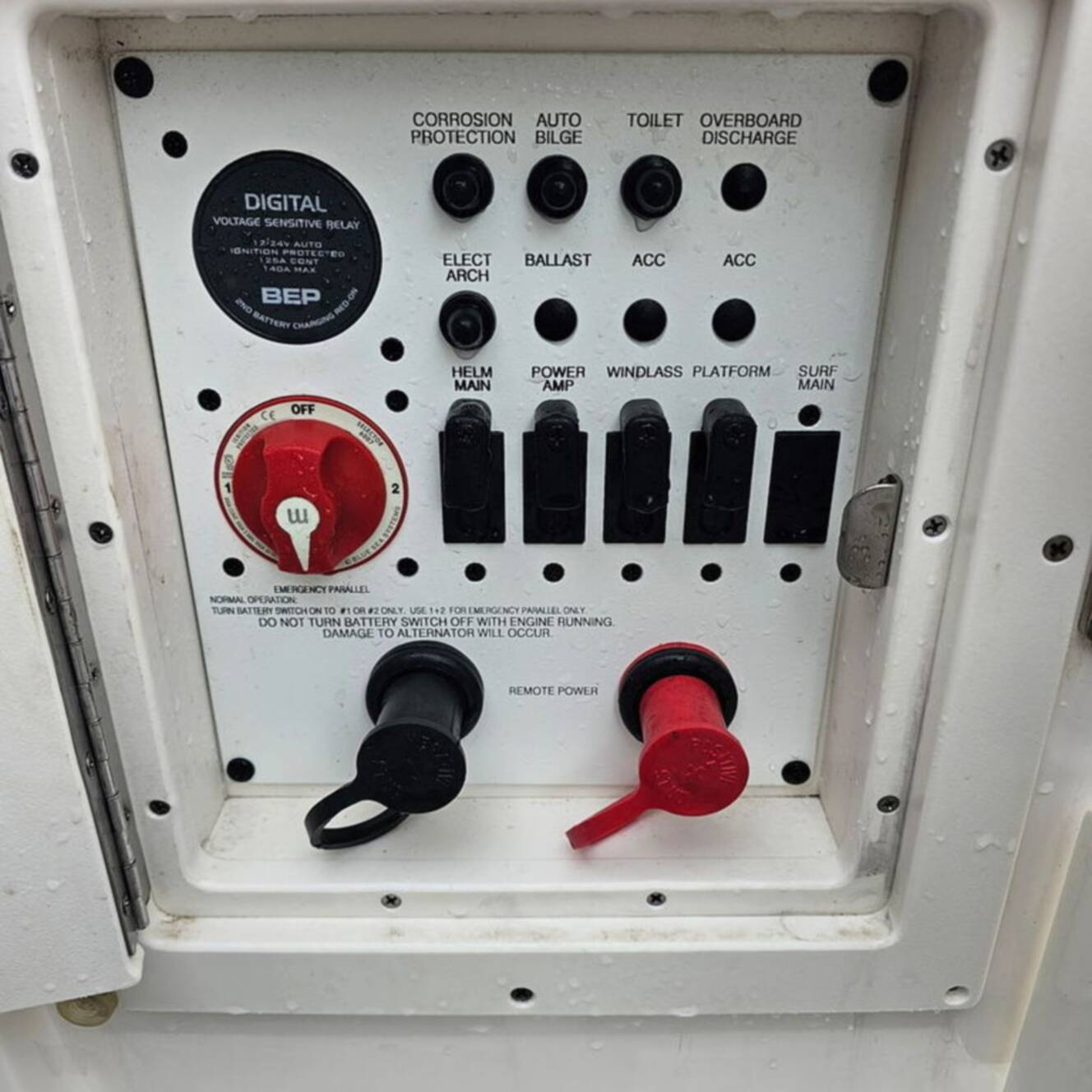 A photo of this 2021 Chaparral 307 SSX