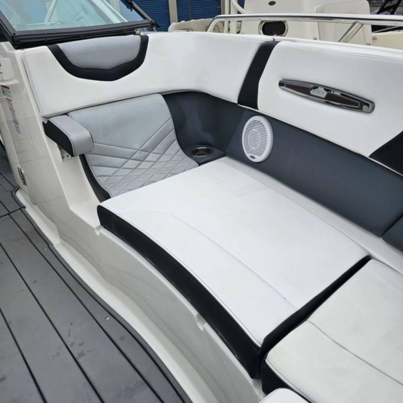A photo of this 2021 Chaparral 307 SSX