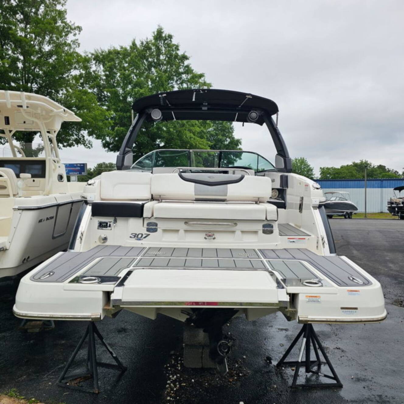 A photo of this 2021 Chaparral 307 SSX