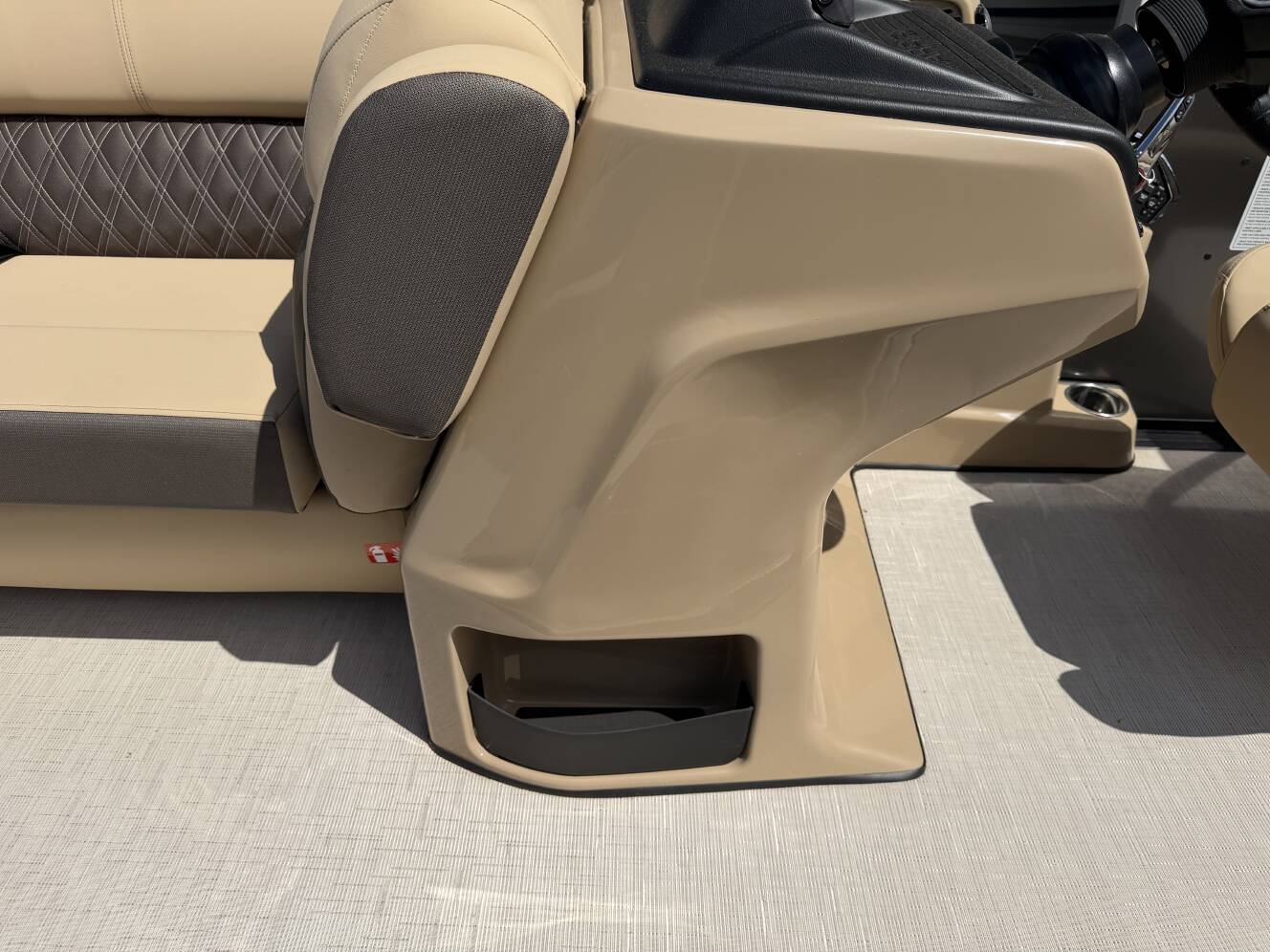 A photo of this 2025 Harris 230 Sunliner