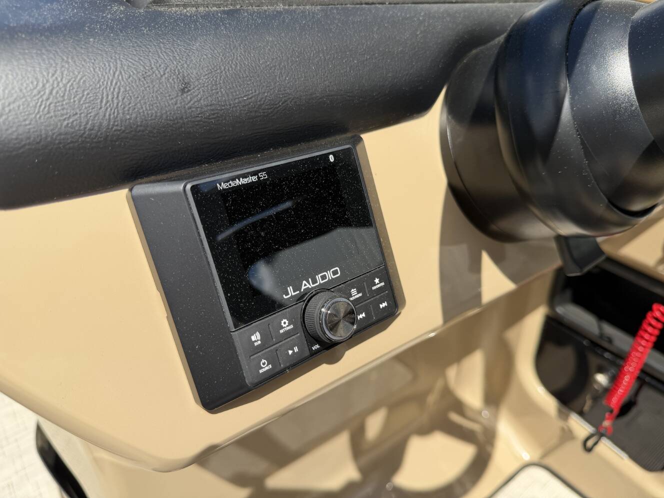 A photo of this 2025 Harris 230 Sunliner