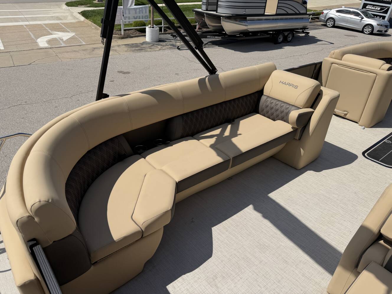 A photo of this 2025 Harris 230 Sunliner