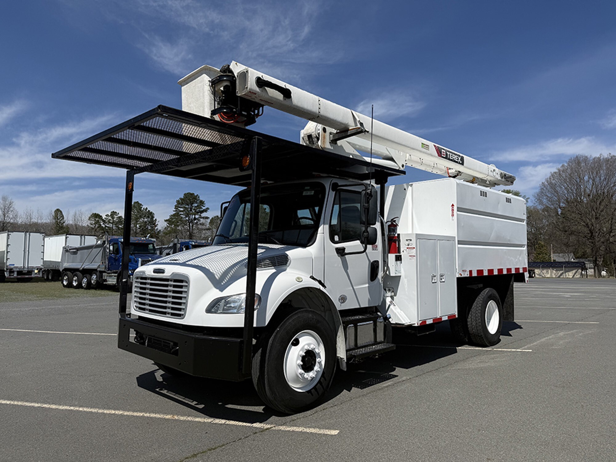 2020 FREIGHTLINER BUSINESS CLASS M2 106 in Chester, VA