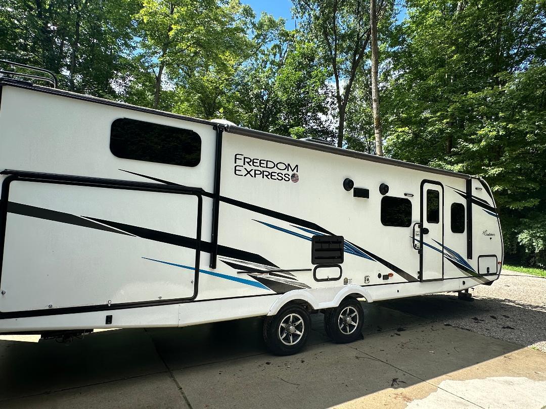2022 Coachmen FREEDOM EXPRESS LIBERTY EDITION 292 BHDS RV