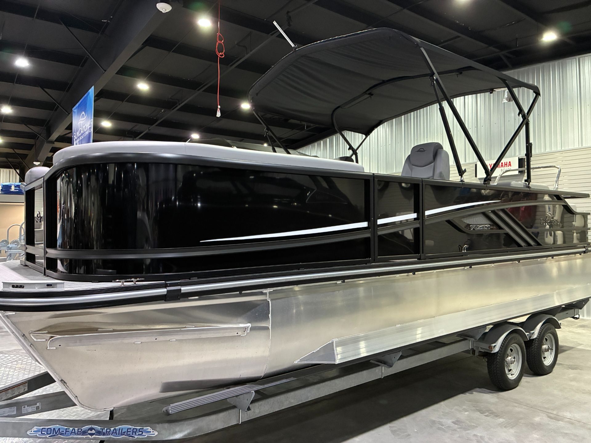 2026 Suncatcher FUSION 324SL 324 SS in