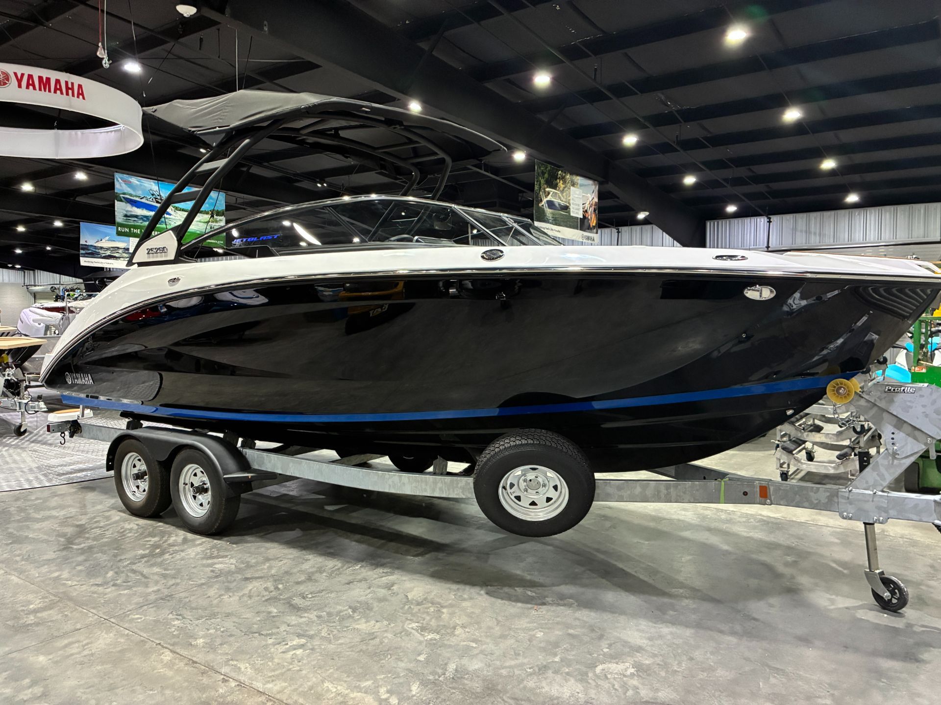 2026 Yamaha 252SD in