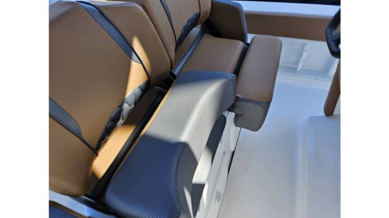 A photo of this 2024 Scarab 235 Open ID