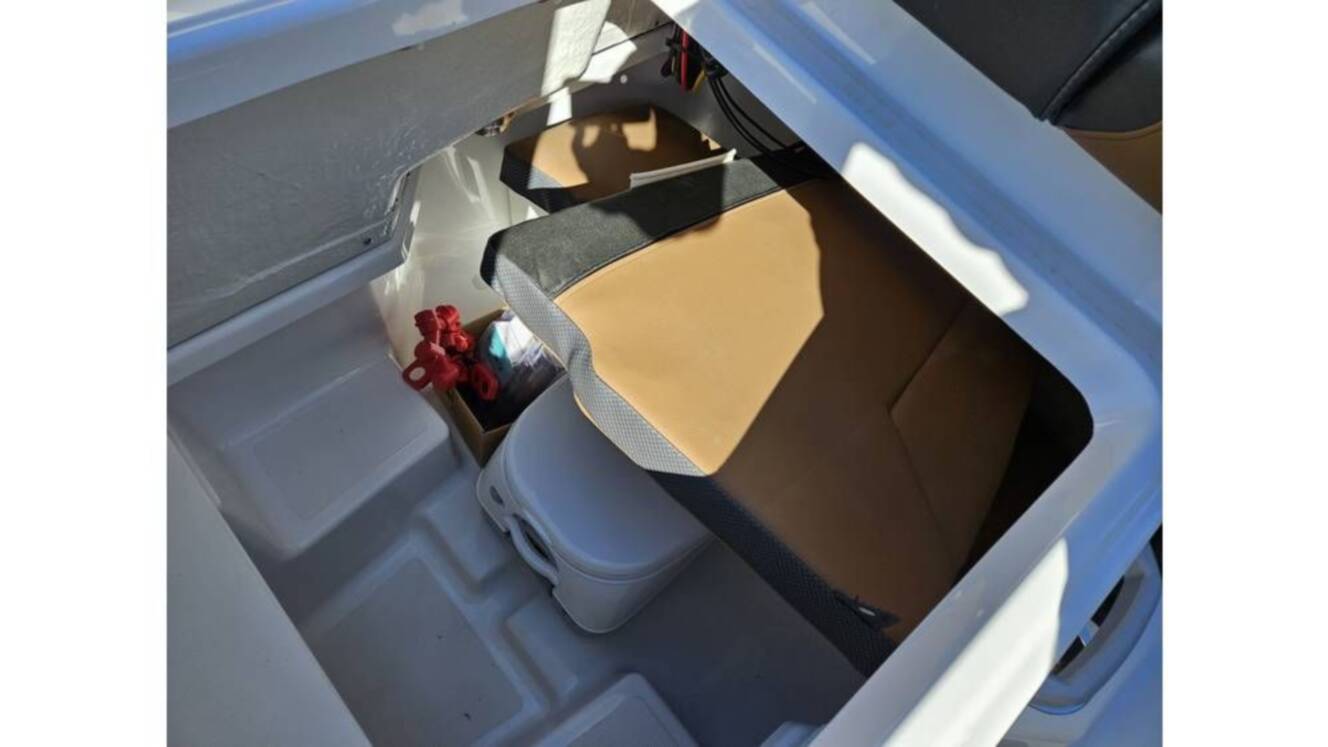A photo of this 2024 Scarab 235 Open ID