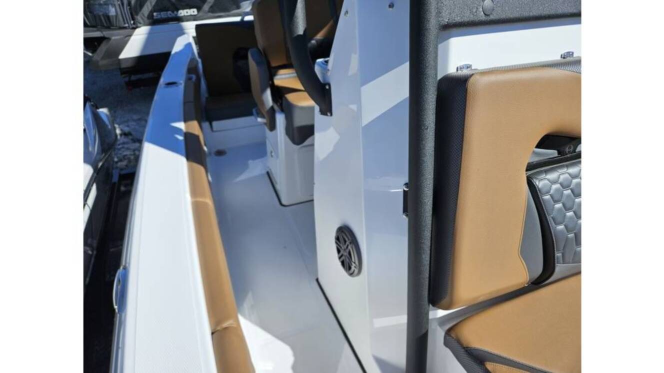 A photo of this 2024 Scarab 235 Open ID
