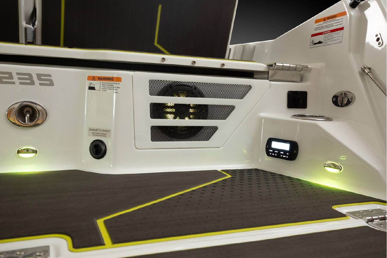 A photo of this 2024 Scarab 235 Open ID