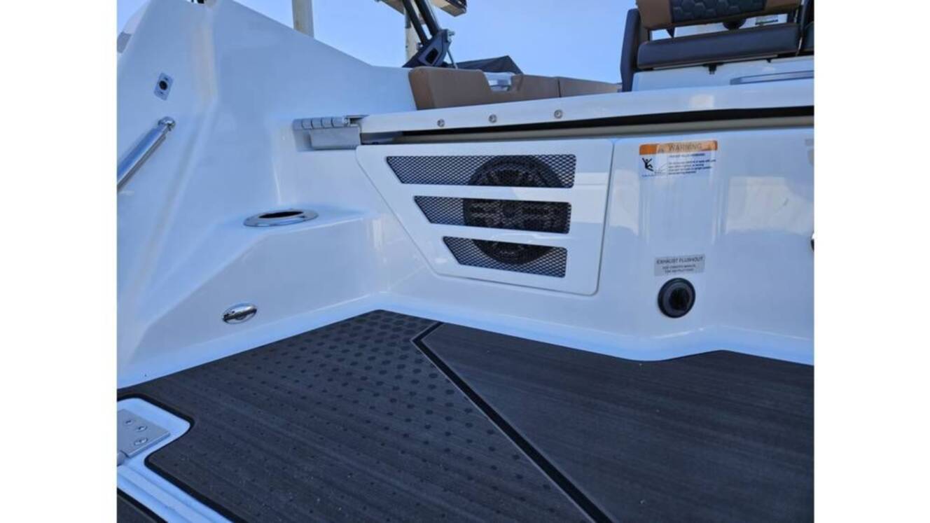 A photo of this 2024 Scarab 235 Open ID