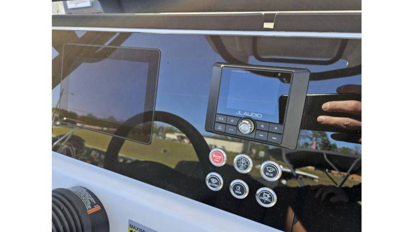 A photo of this 2024 Scarab 235 Open ID