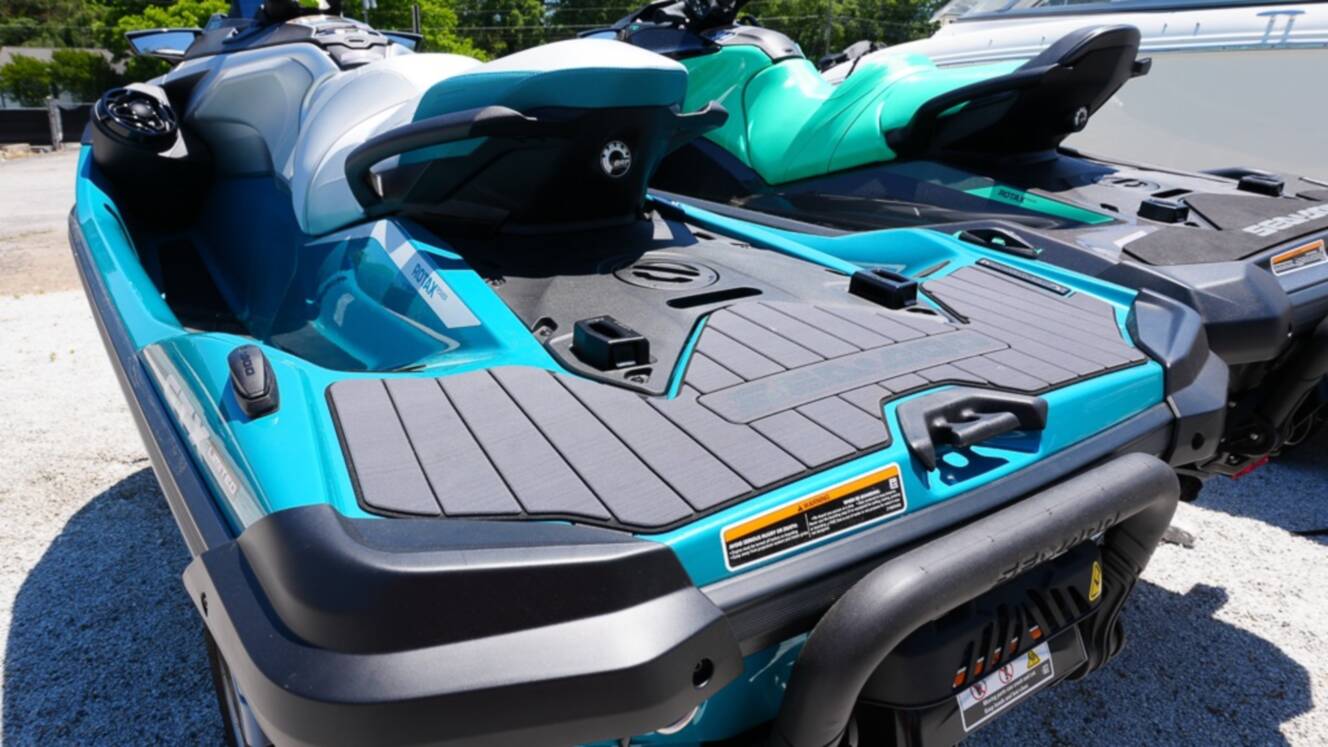 A photo of this 2026 Sea-Doo GTX Limited 325