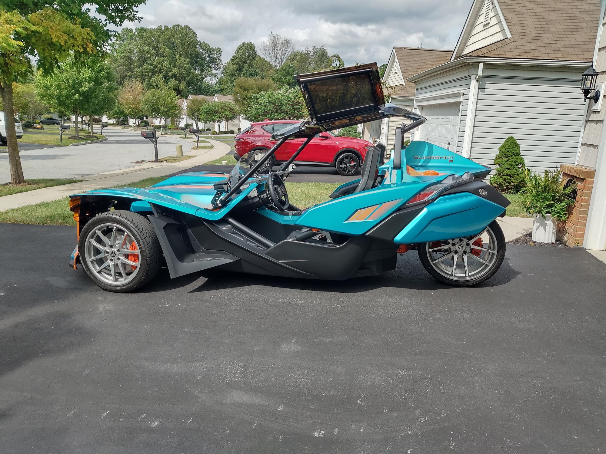 2023 Polaris SLINGSHOT R R in Elizabethtown, PA