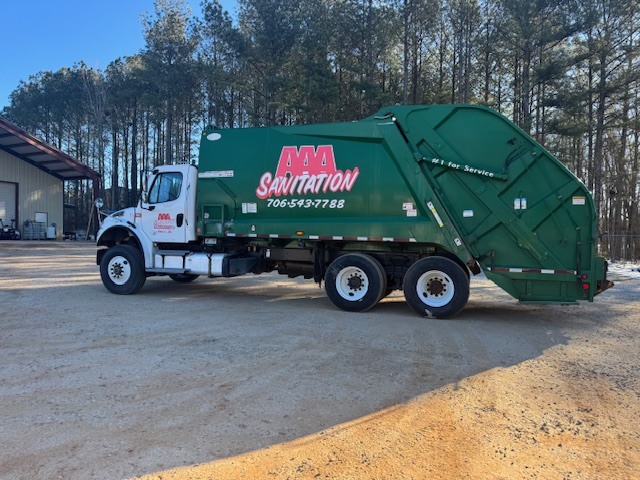 2017 FREIGHTLINER BUSINESS CLASS M2 106 in Winterville, GA