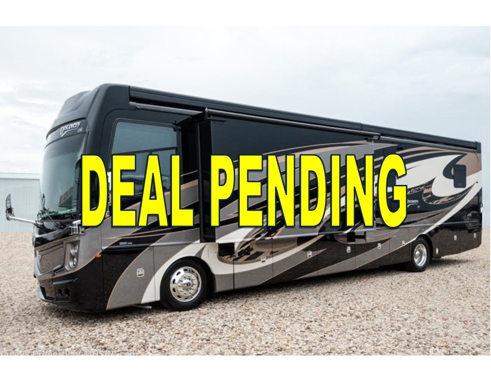 2019 Fleetwood DISCOVERY LXE 40G in hickory creek TX