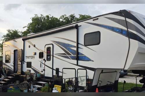 2018 Dutchmen TRITON 3451 in georgetown TX