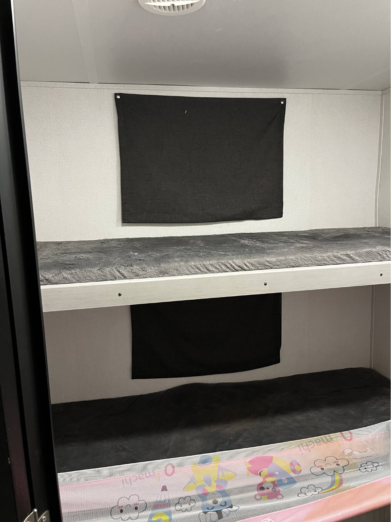 A photo of this 2021 Prime Time LACROSSE LUXURY LITE 3370MB
