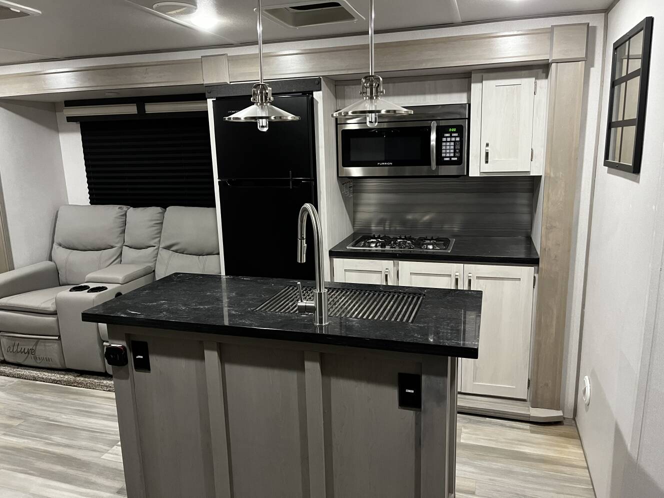 A photo of this 2021 Prime Time LACROSSE LUXURY LITE 3370MB