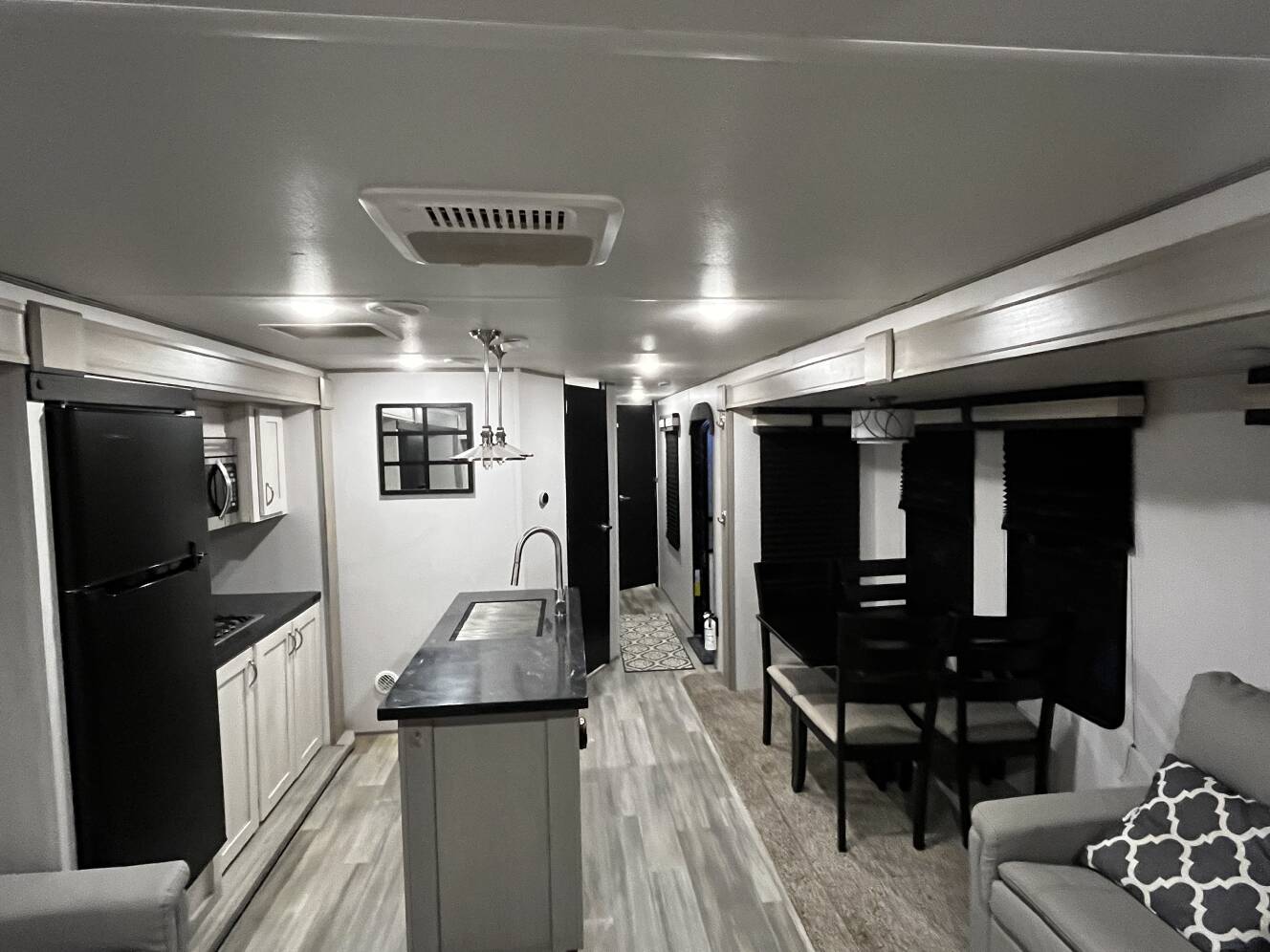 A photo of this 2021 Prime Time LACROSSE LUXURY LITE 3370MB