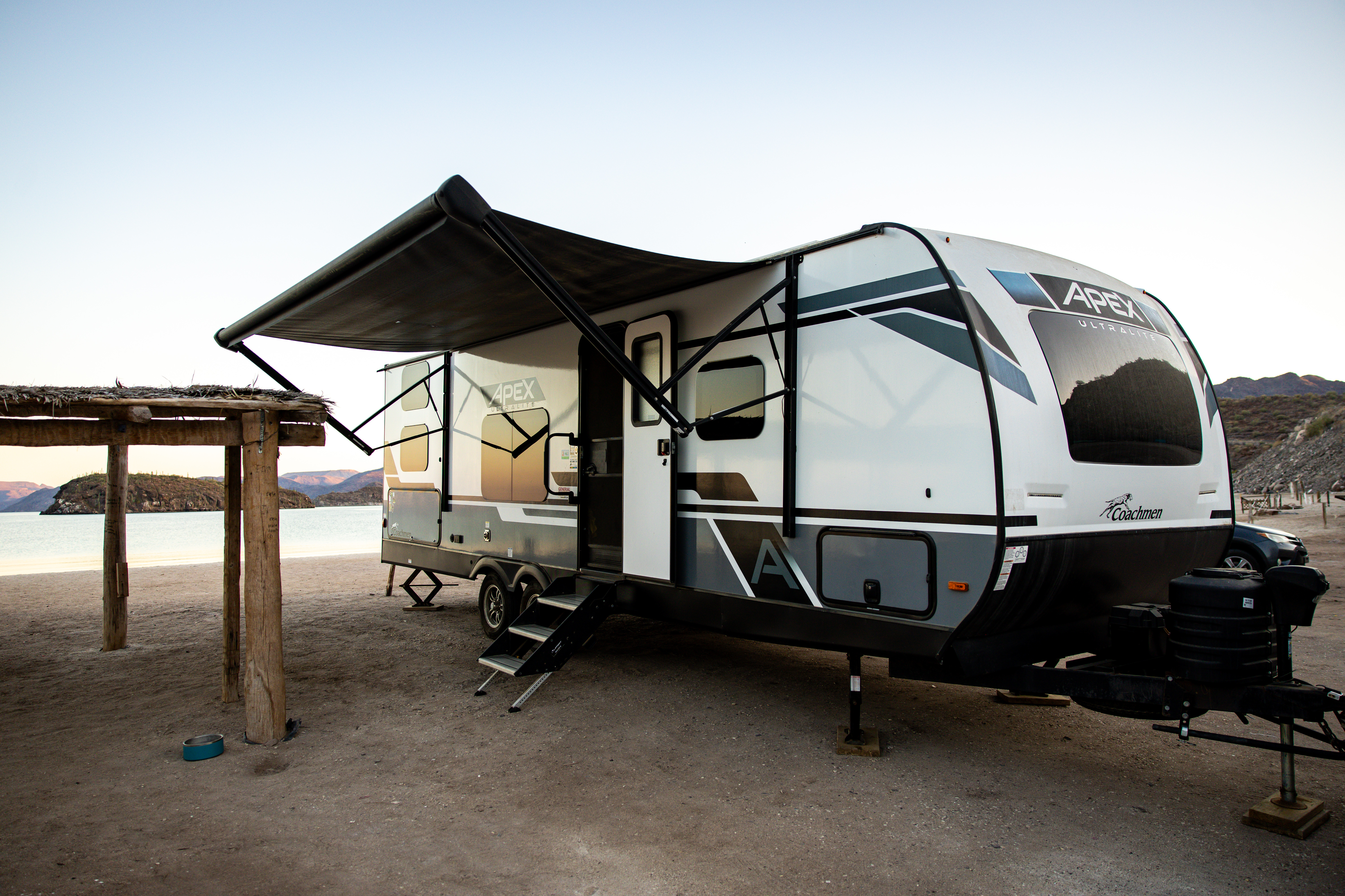 2024 Coachmen APEX ULTRA-LITE 256BHS RV