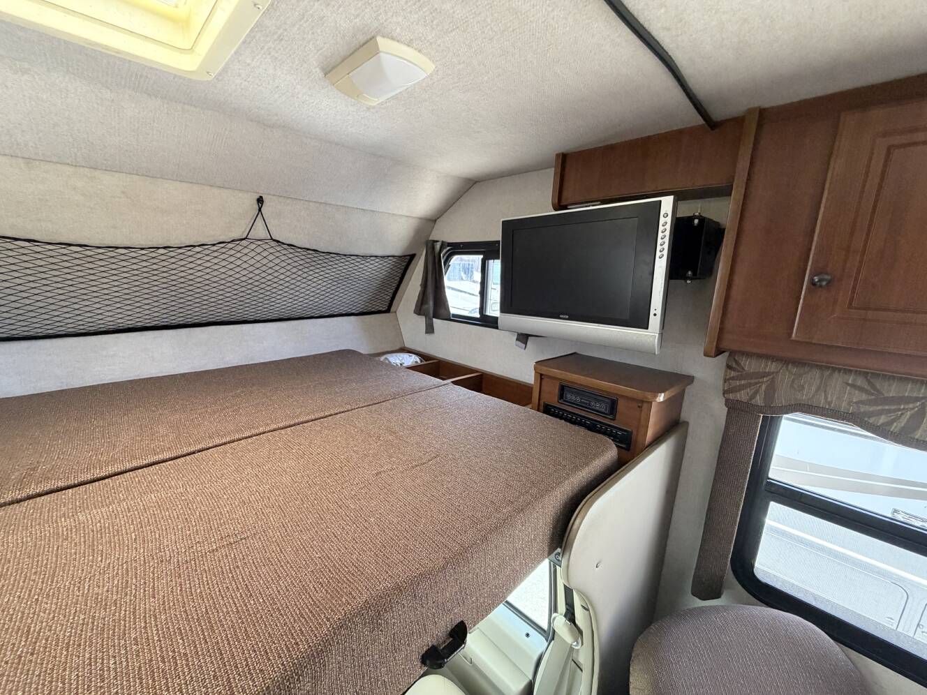 A photo of this 2009 Fleetwood TIOGA 26Q