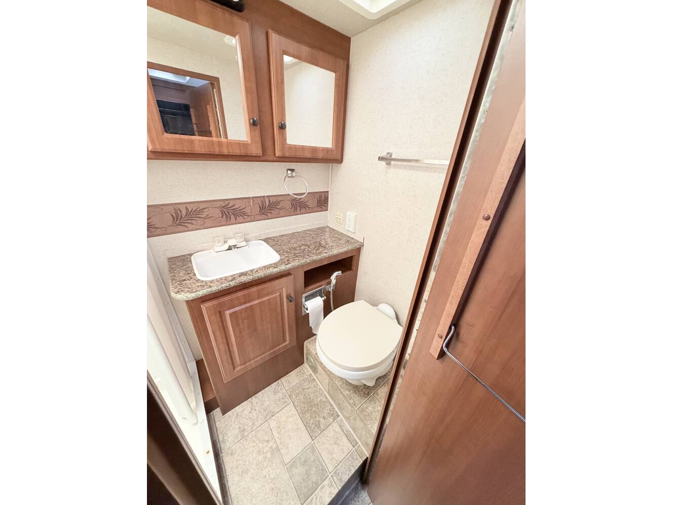 A photo of this 2009 Fleetwood TIOGA 26Q