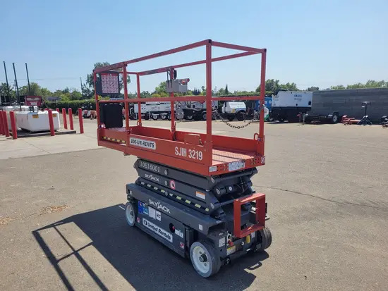 2017 SKYJACK SJIII3219 in Sacramento, CA