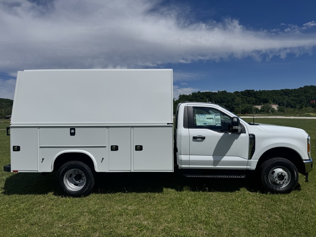 2026 FORD F350 XL in East Peoria, IL
