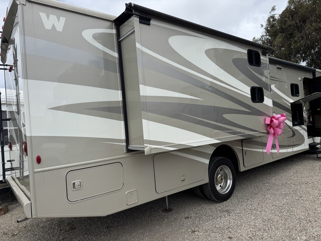 2014 Winnebago VISTA 35B in santa maria CA