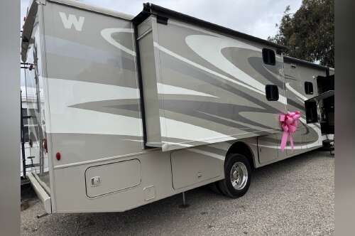 2014 Winnebago VISTA 35B in santa maria CA