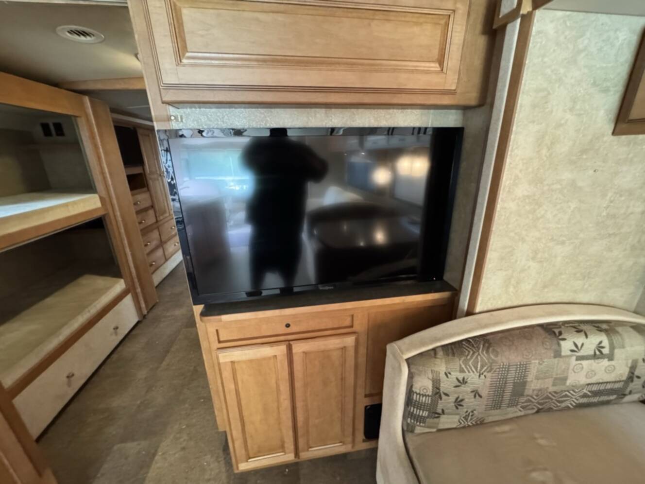 A photo of this 2014 Winnebago VISTA 35B