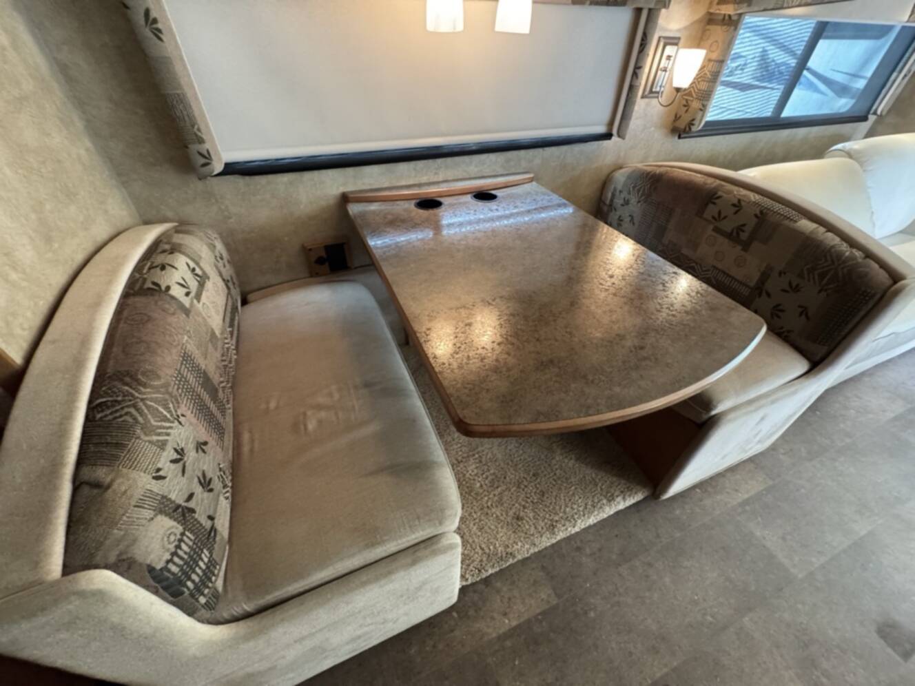 A photo of this 2014 Winnebago VISTA 35B