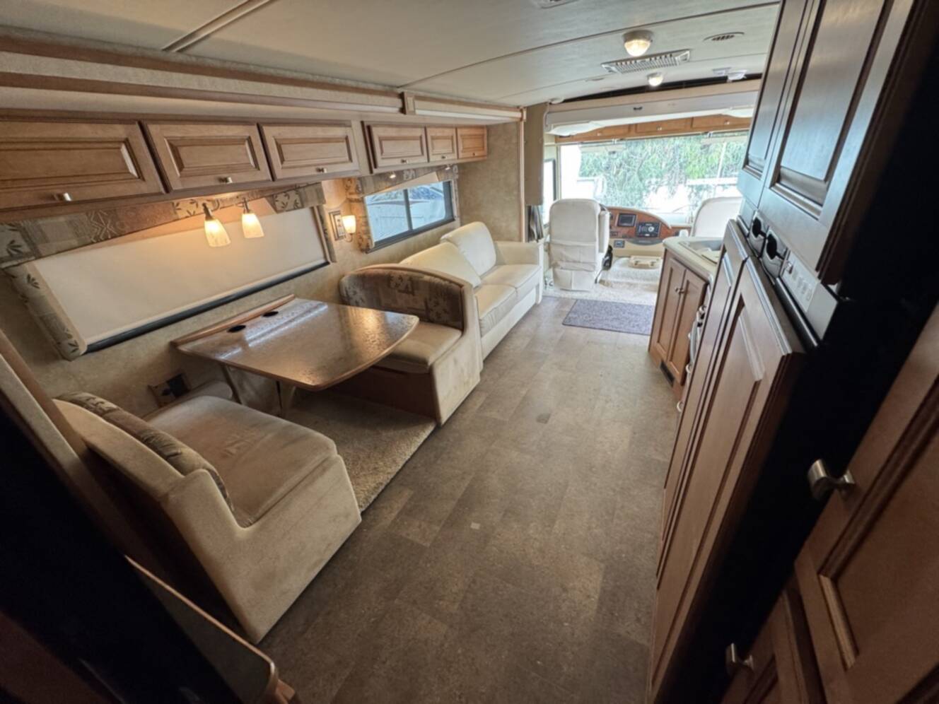 A photo of this 2014 Winnebago VISTA 35B