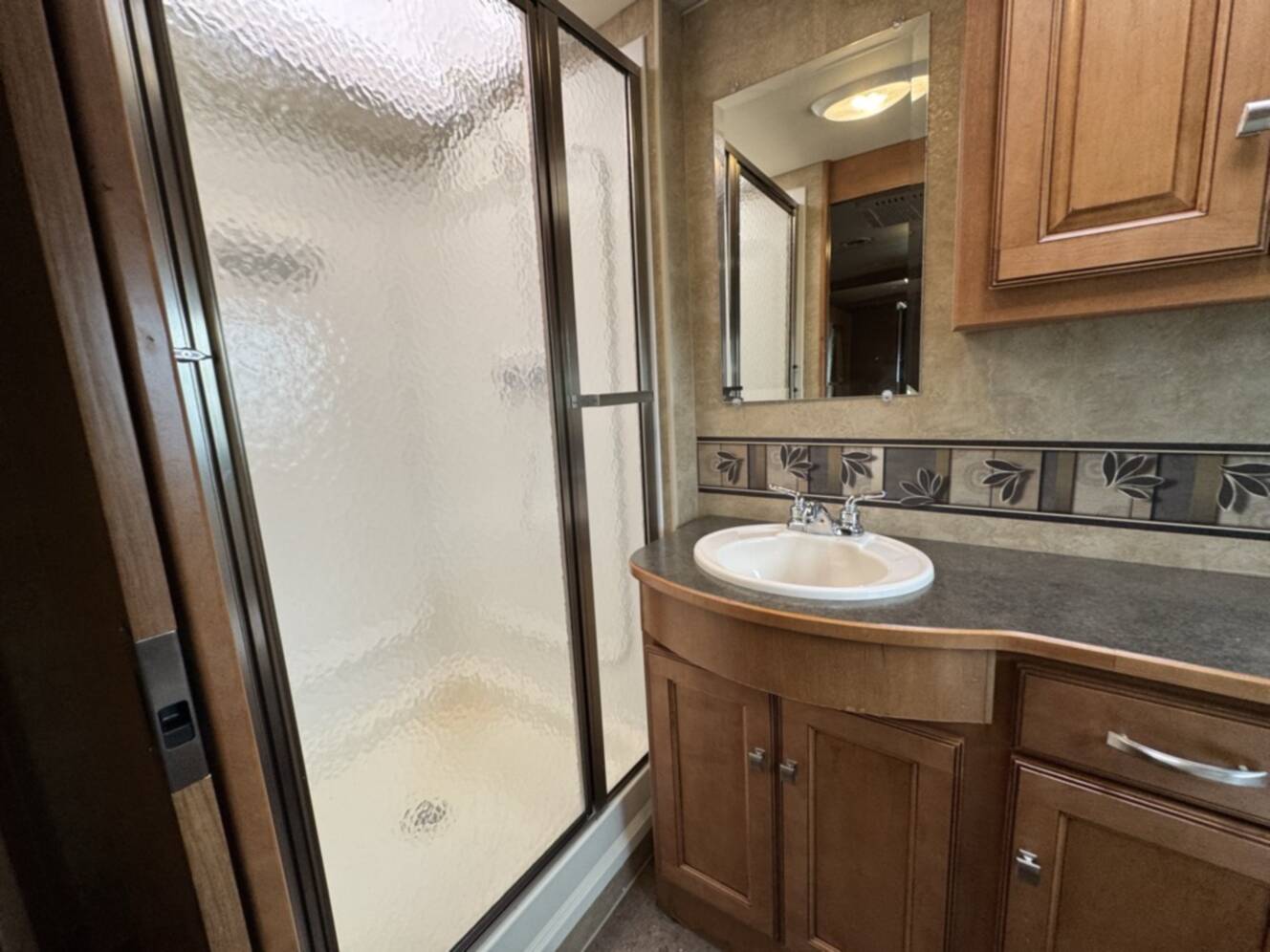 A photo of this 2014 Winnebago VISTA 35B