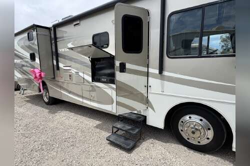 2014 Winnebago VISTA 35B in santa maria CA