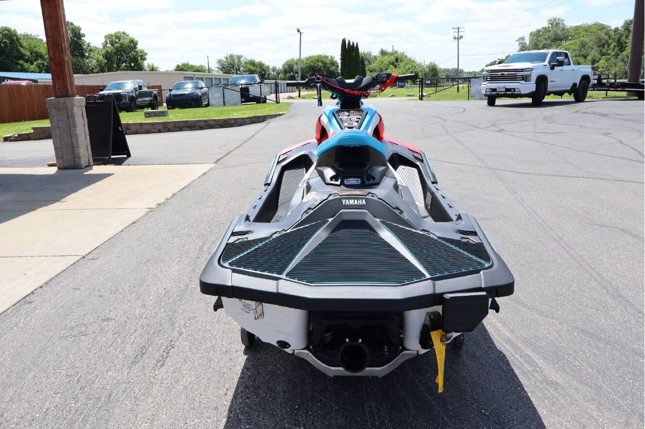 A photo of this 2025 Yamaha JetBlaster DLX 2-Up