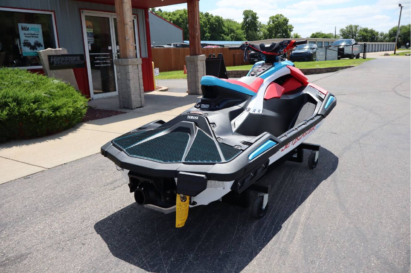 A photo of this 2025 Yamaha JetBlaster DLX 2-Up