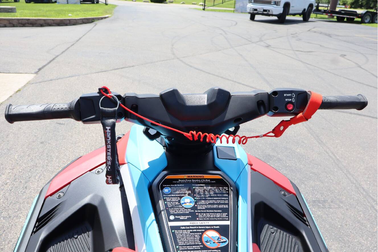 A photo of this 2025 Yamaha JetBlaster DLX 2-Up