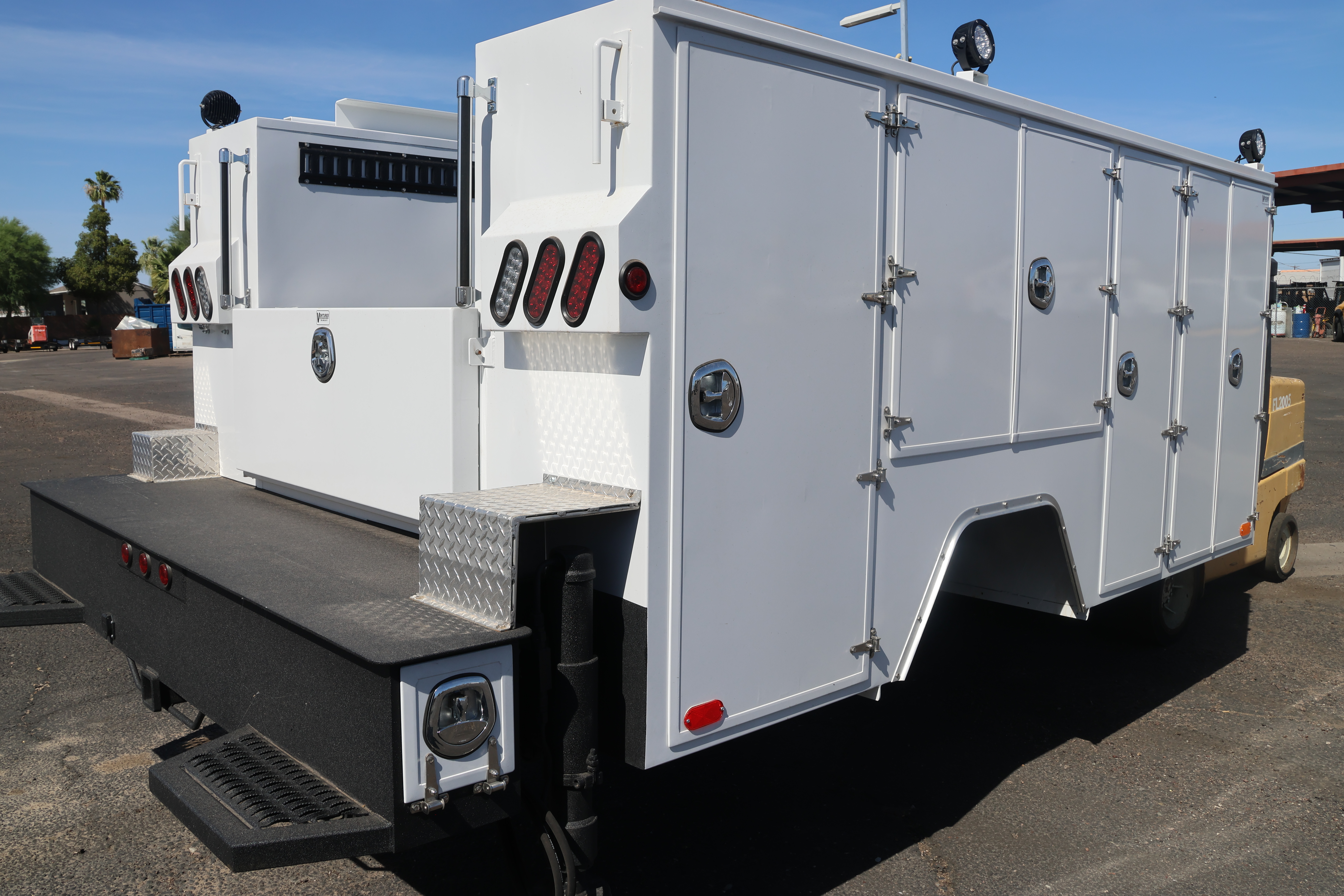 2024 VENTURES SERVICE BODY in Mesa, AZ