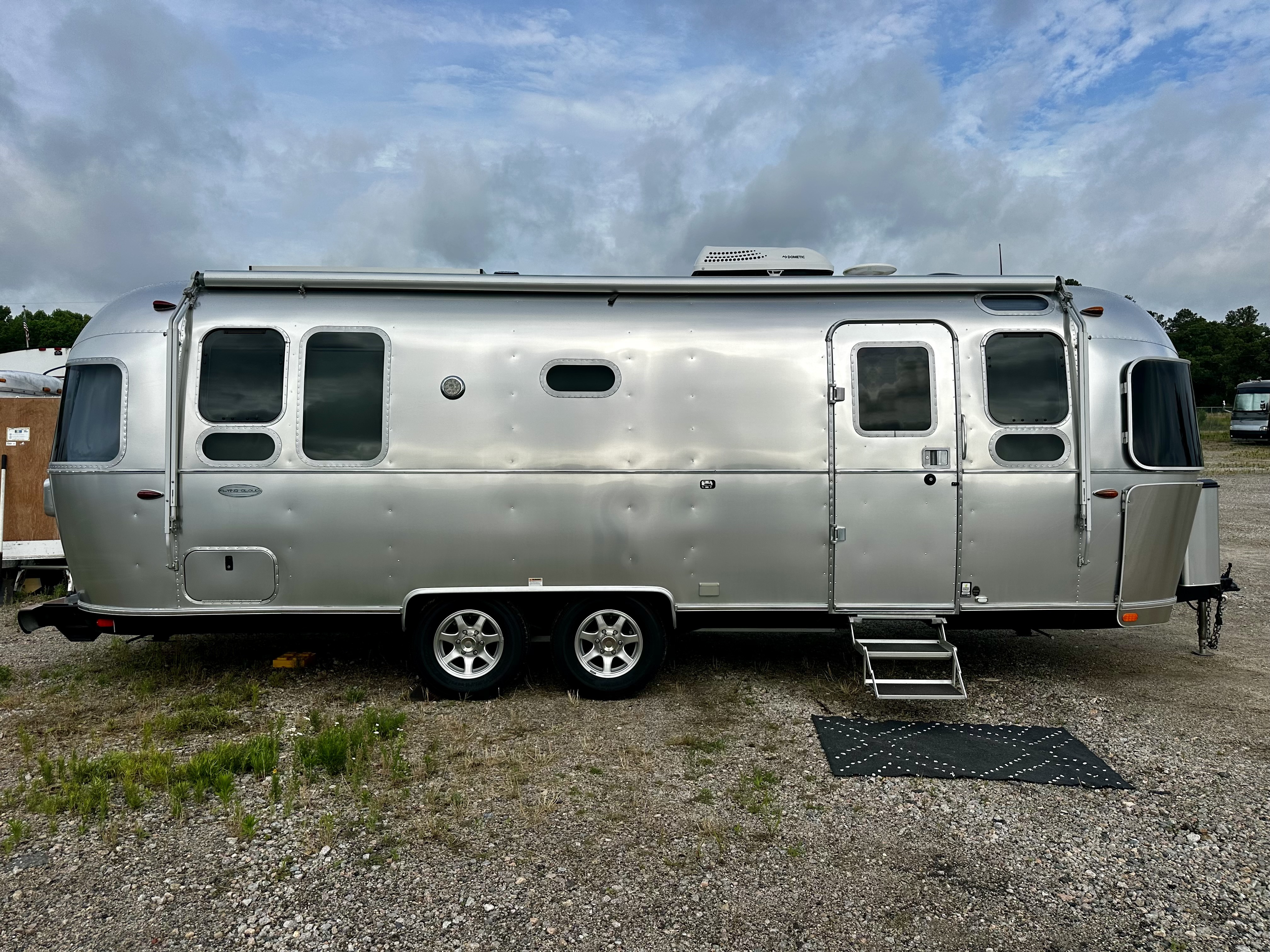 2018 Airstream FLYING CLOUD 26U TWIN in knightdale NC