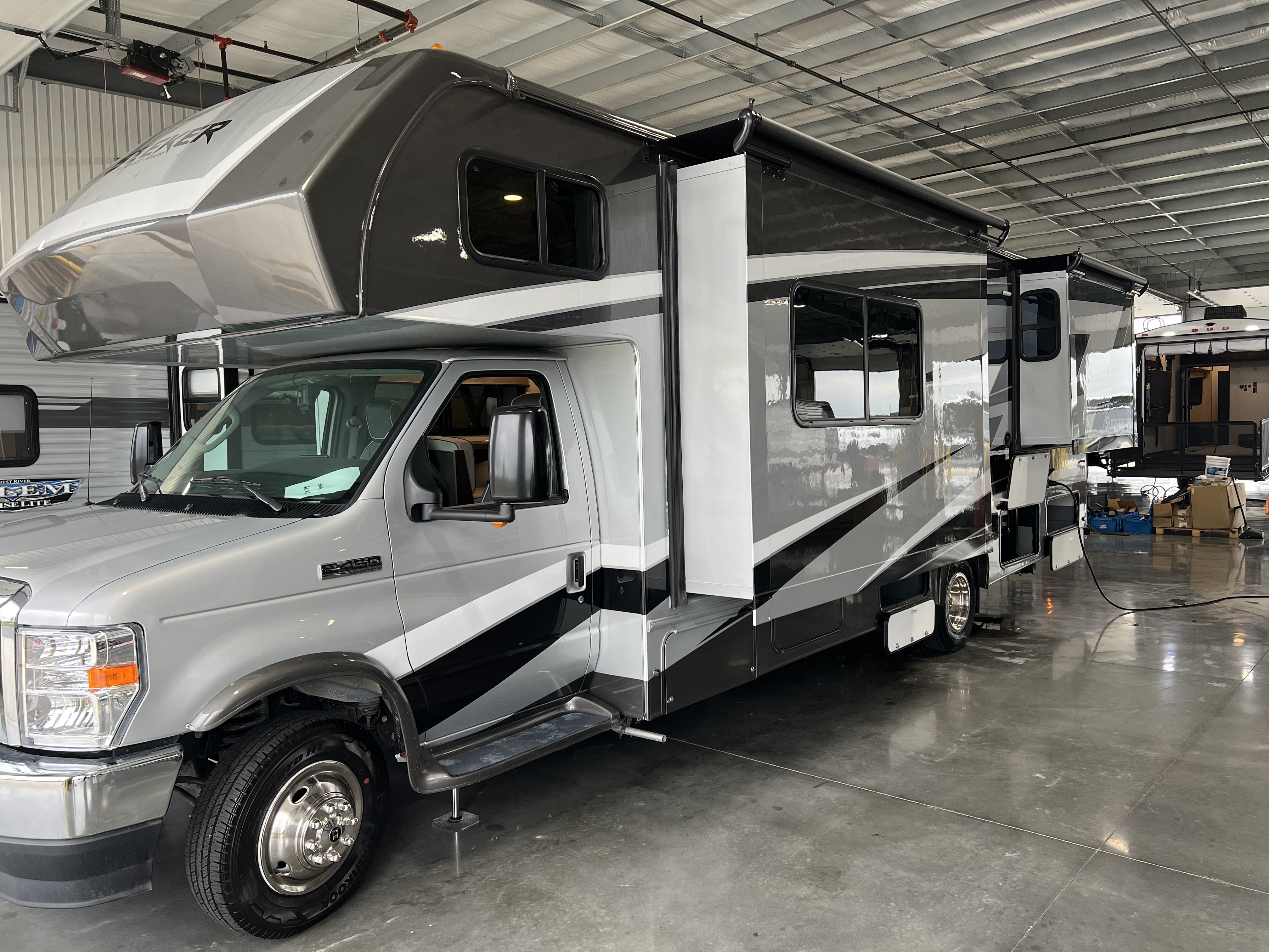 2022 Forest River SUNSEEKER CLASSIC 2860DS RV