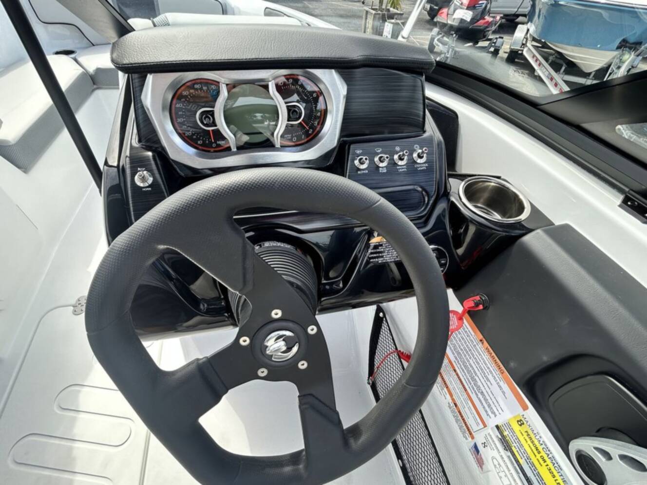 A photo of this 2025 Scarab 195 SE