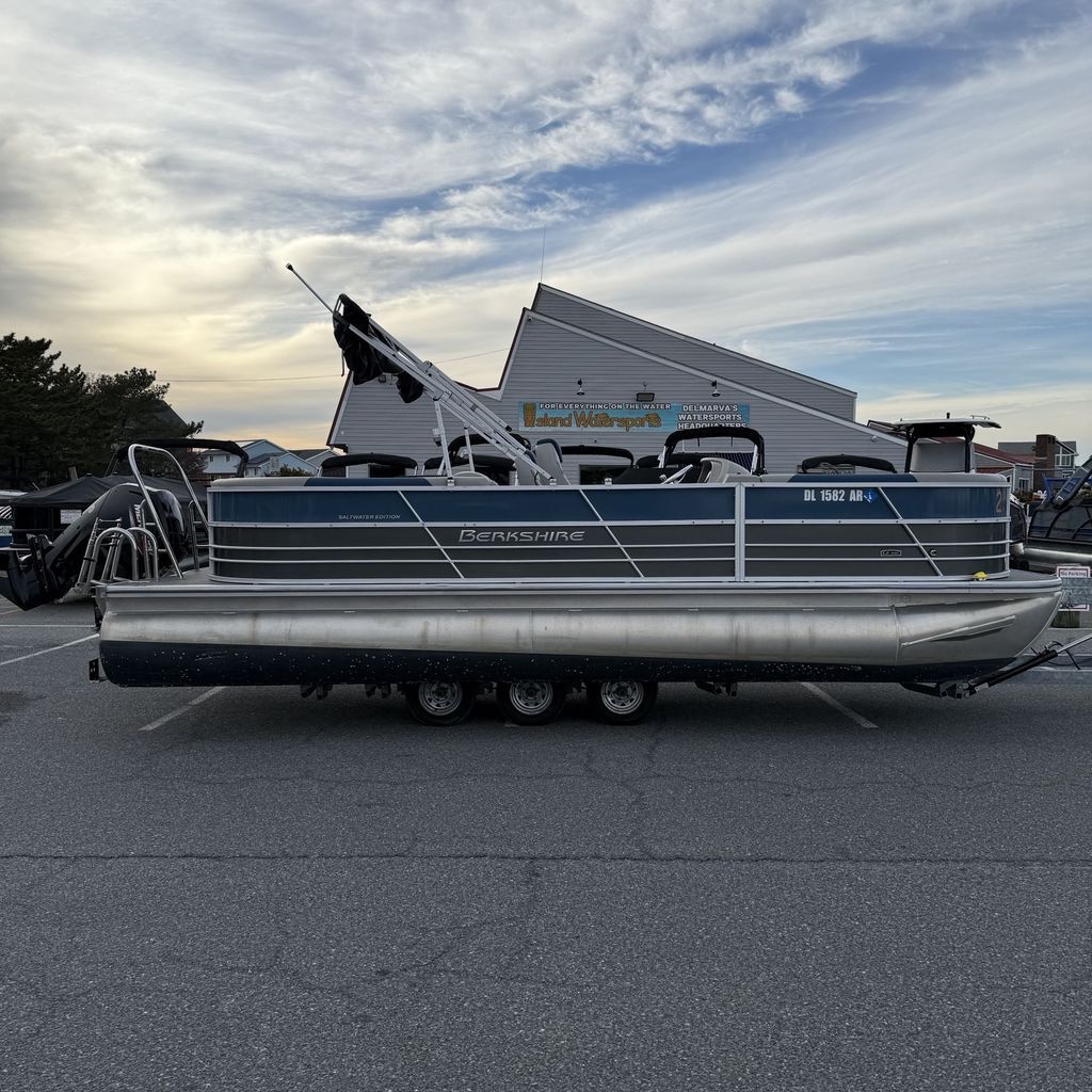 2025 Berkshire Pontoons 24RFX LE 2.75 NAN in fenwick island DE