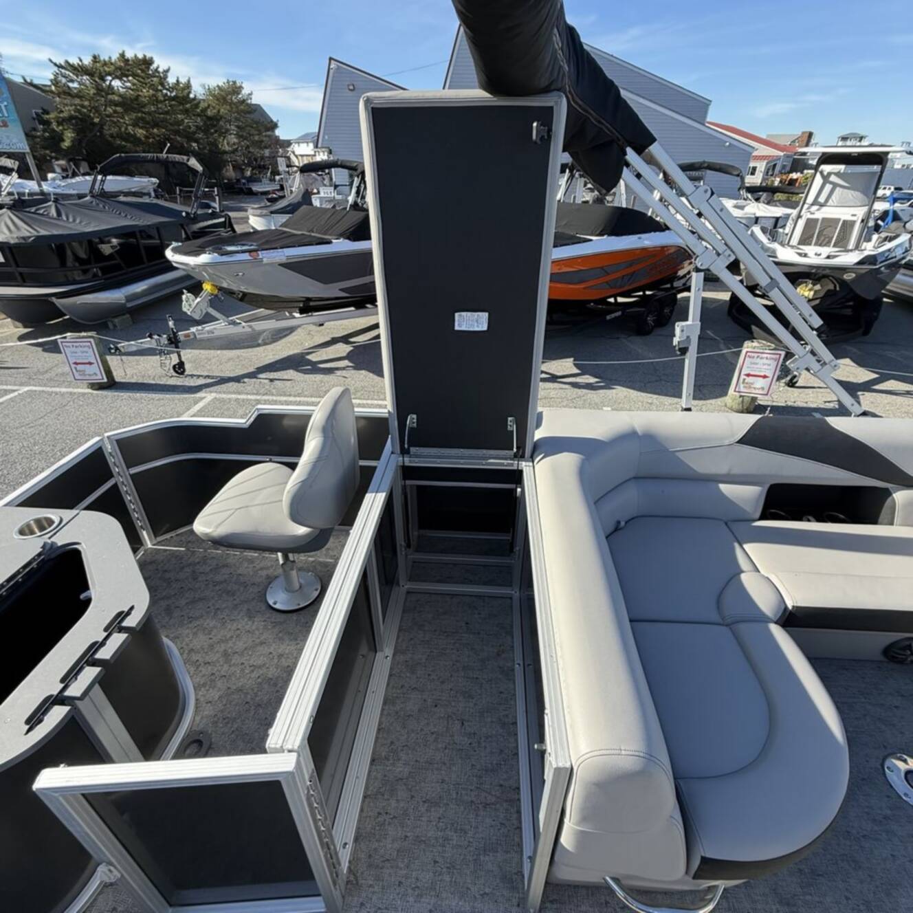 A photo of this 2025 Berkshire Pontoons 24RFC LE 2.75